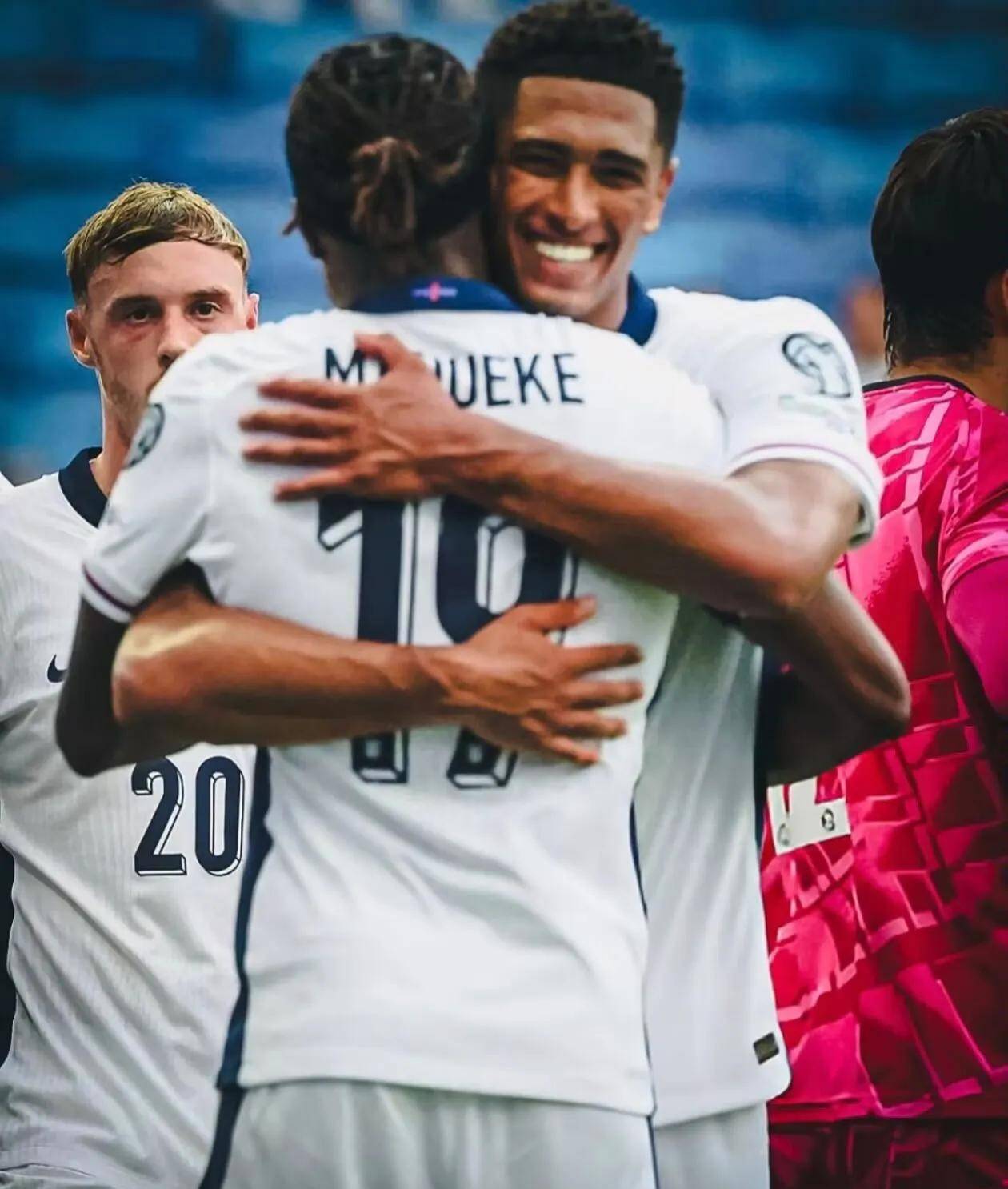 英格兰客场击败乌克兰，提前一轮晋级