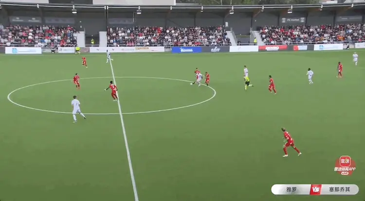 包含传奇巨星连续破门，助球队冲上榜首的词条