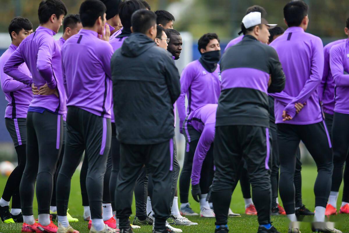 天津泰达战绩不佳：客场失利，连续遭遇困境